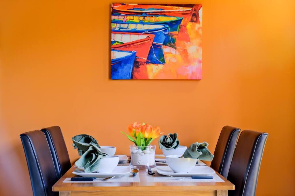 Iona'S Home: Vibrant 2Bedroom Home Near 빌렘스타트 외부 사진